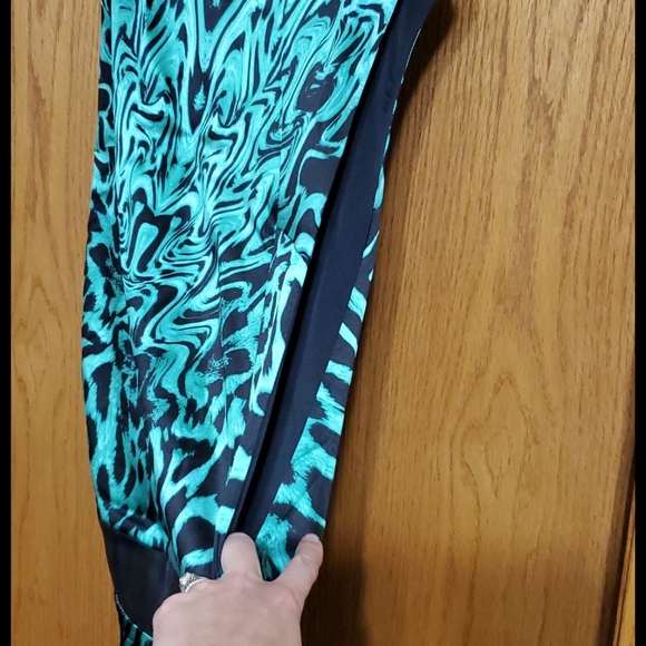 Guess dress - Picture 3 of 3